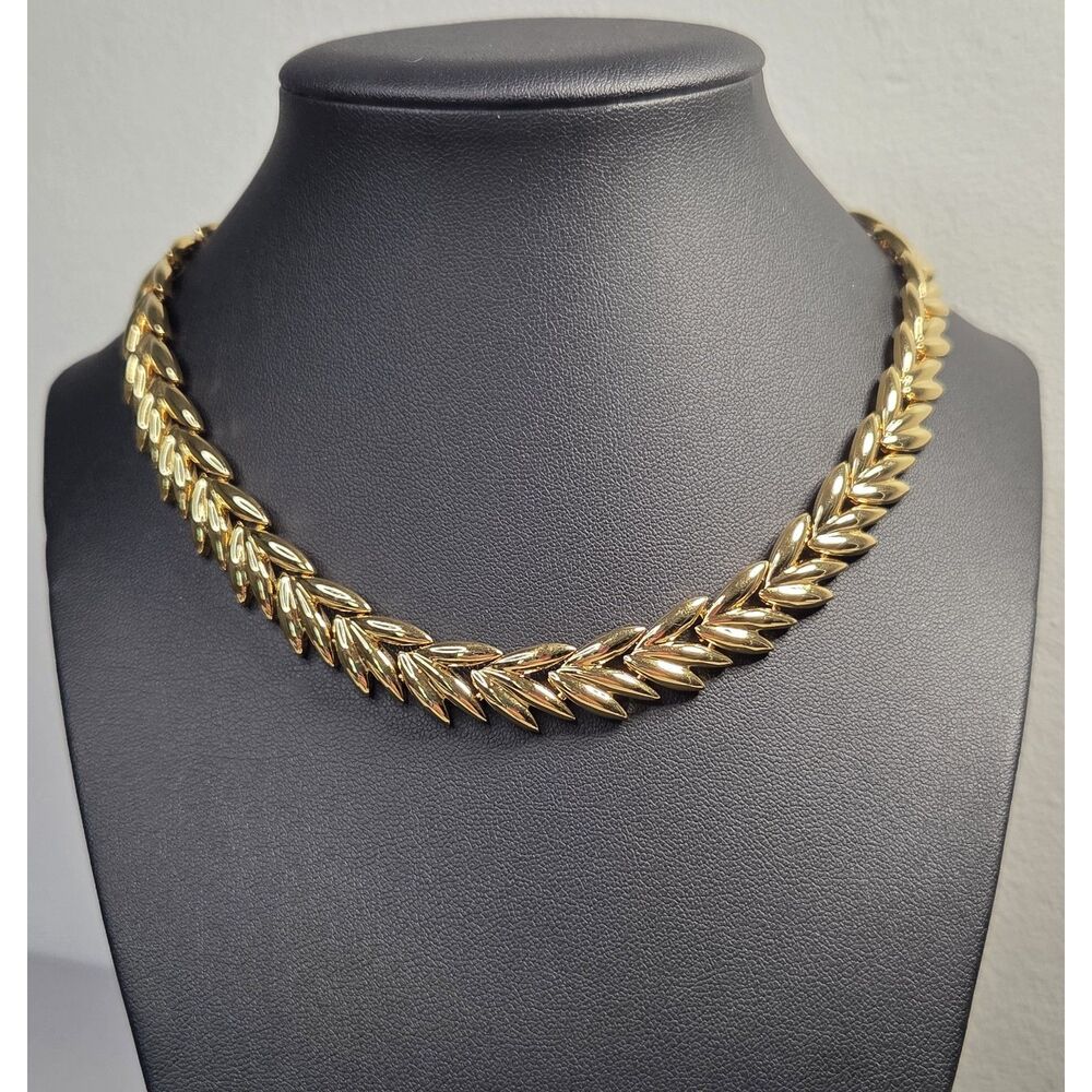 Chain of Leaves Gold Tone Vintage Necklace